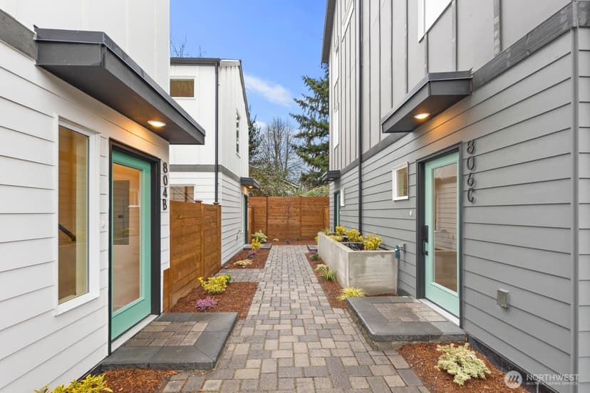 Property photo for 806 C S Rose Street, Seattle photo 15