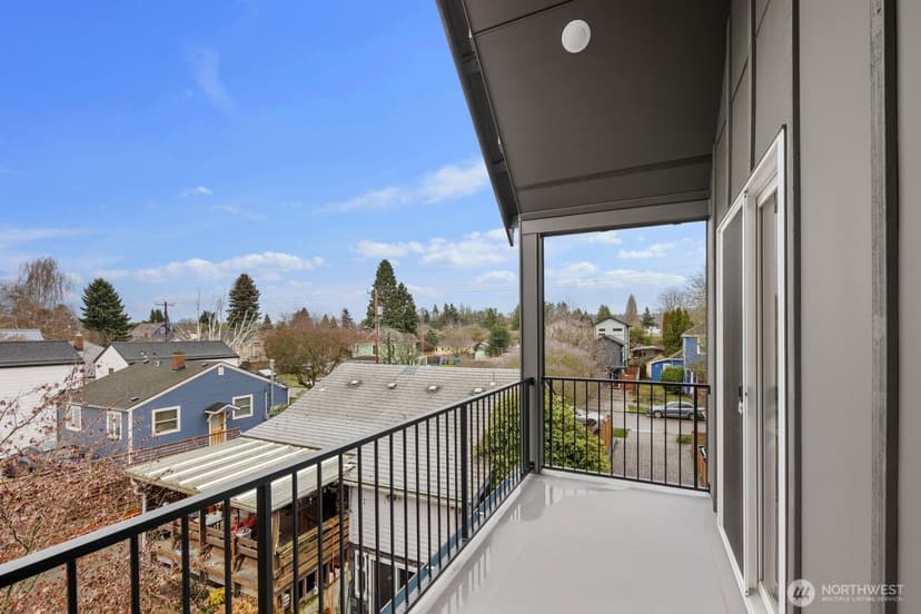 Property photo for 806 C S Rose Street, Seattle photo 11