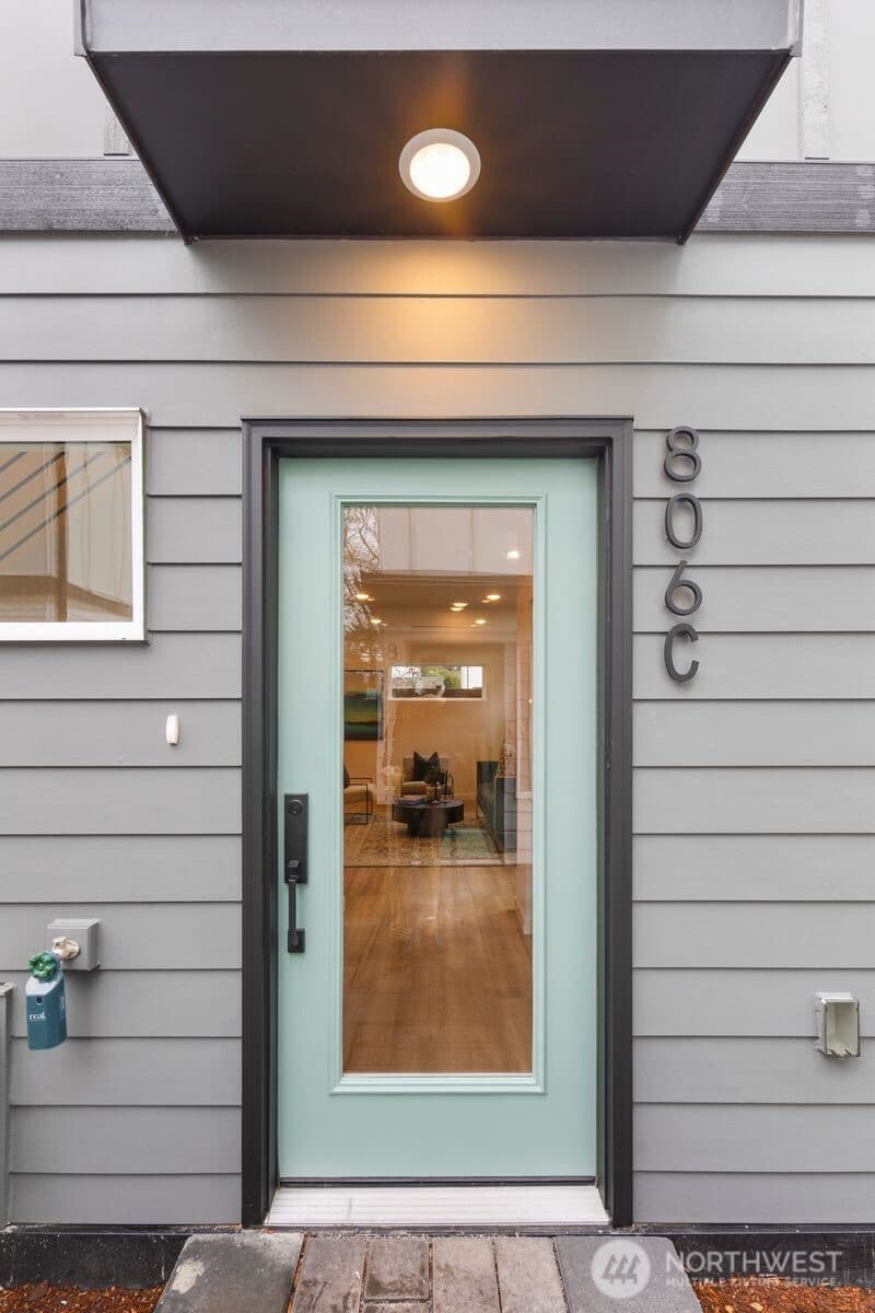 Property photo for 806 C S Rose Street, Seattle photo 16