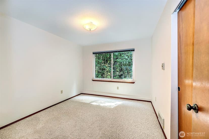 Property photo for 10110 175th Place SE, Snohomish photo 21