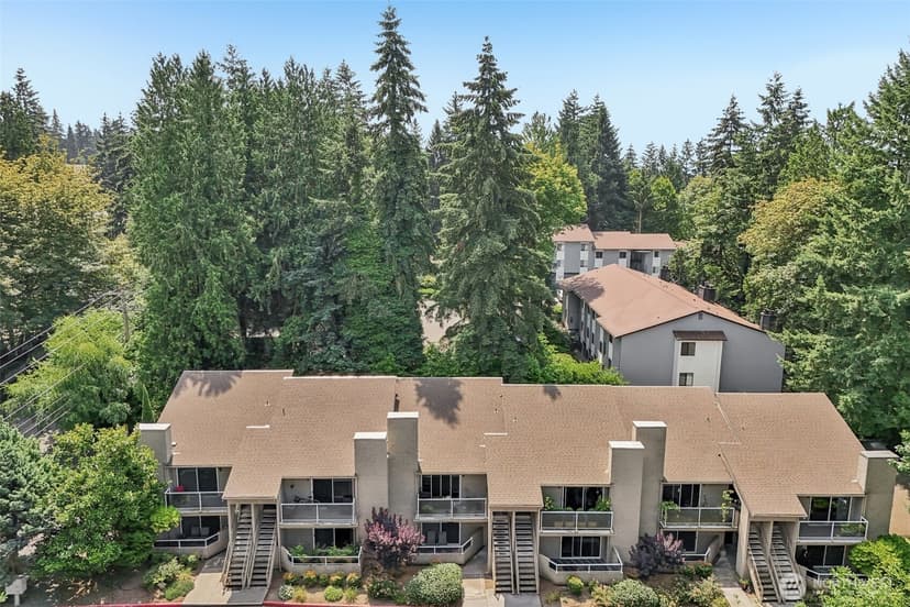 Property photo for 12037 100th Avenue NE #103, Kirkland photo 25