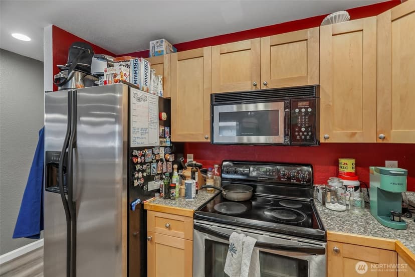 Property photo for 12037 100th Avenue NE #103, Kirkland photo 28