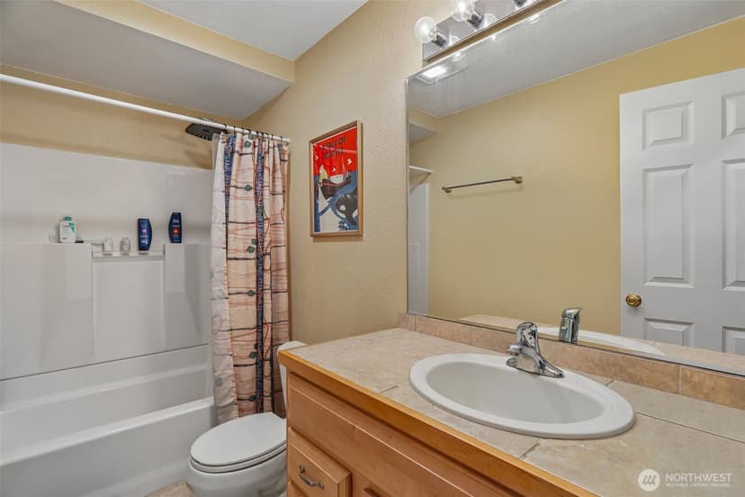 Property photo for 12037 100th Avenue NE #103, Kirkland photo 18