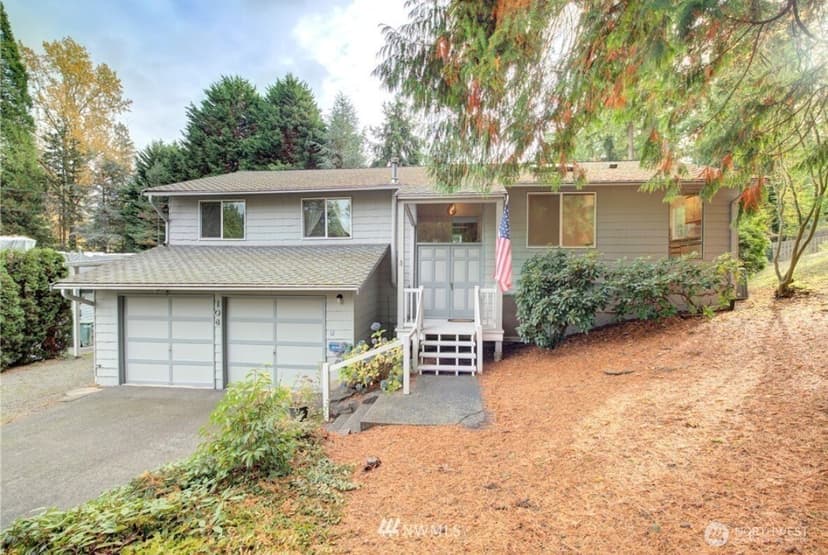Property photo for 108 130th Place NE, Bellevue