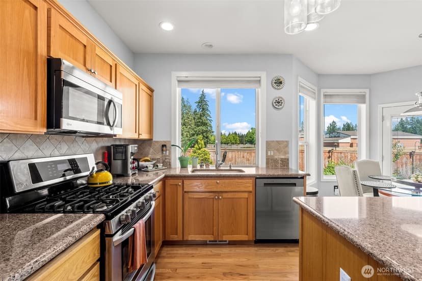 Property photo for 16805 95th Avenue E, Puyallup photo 10