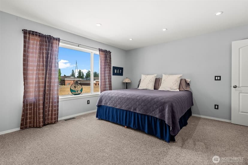 Property photo for 16805 95th Avenue E, Puyallup photo 17