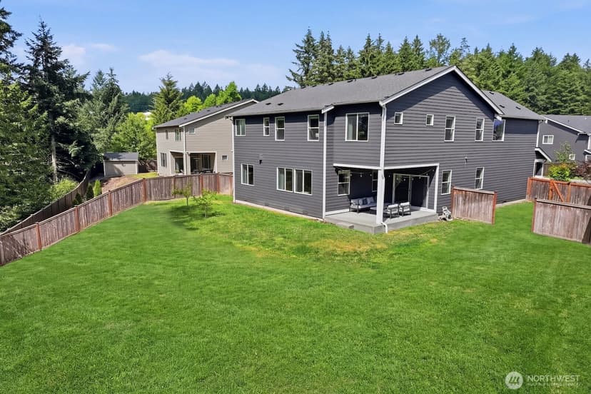 Property photo for 12506 Emerald Ridge Boulevard E, Puyallup photo 35