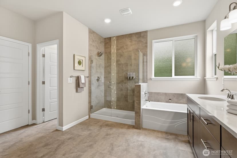 Property photo for 12506 Emerald Ridge Boulevard E, Puyallup photo 26