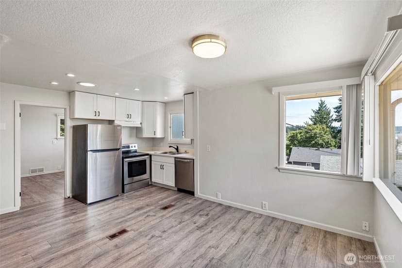 Property photo for 3202 Farragut Street, Bremerton photo 8