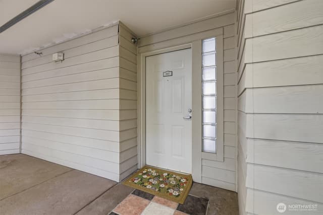 Property photo for 1417 Queen Anne Avenue N #303, Seattle photo 3