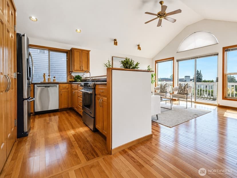 Property photo for 1630 2nd Street, Kirkland photo 14