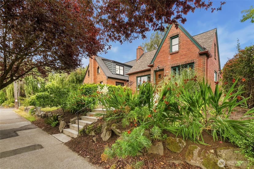 Property photo for 7754 Jones Avenue NW, Seattle photo 2