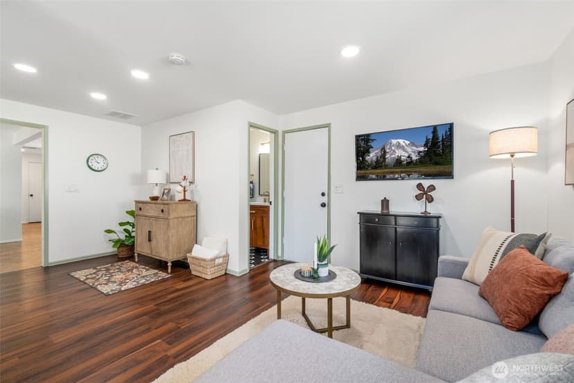 Property photo for 4303 225th Street SW, Mountlake Terrace photo 11