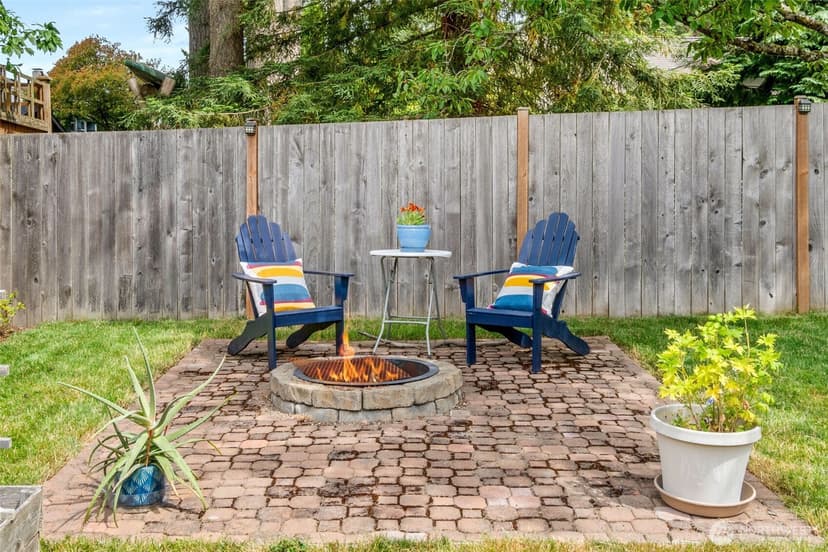 Property photo for 4303 225th Street SW, Mountlake Terrace photo 16