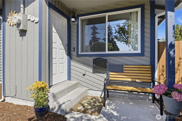 Property photo for 209 16th St SW, Puyallup photo 4