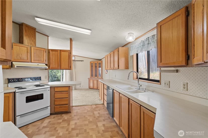 Property photo for 812 68th Avenue E, Fife photo 23
