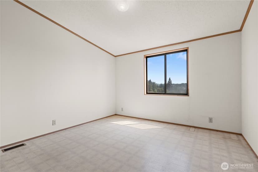 Property photo for 812 68th Avenue E, Fife photo 27