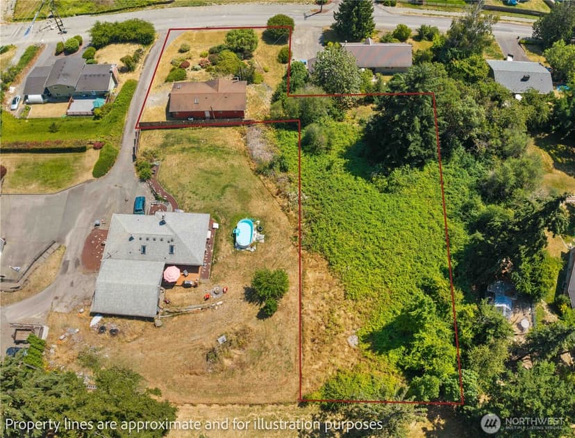 Property photo for 812 68th Avenue E, Fife photo 8