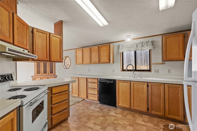 Property photo for 812 68th Avenue E, Fife photo 20