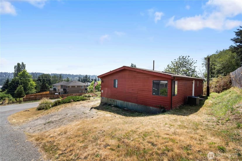 Property photo for 812 68th Avenue E, Fife photo 35