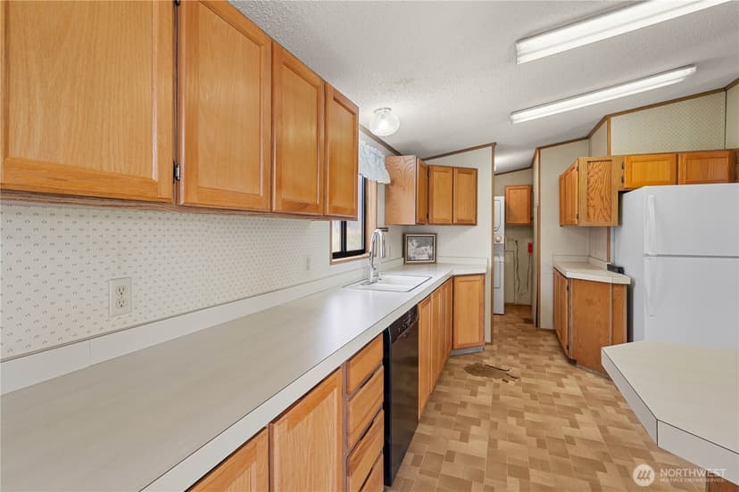 Property photo for 812 68th Avenue E, Fife photo 21