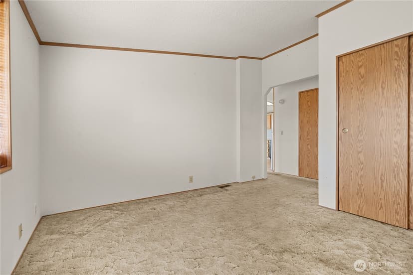 Property photo for 812 68th Avenue E, Fife photo 25
