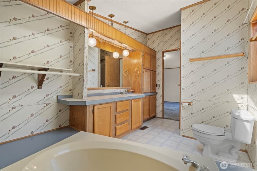 Property photo for 812 68th Avenue E, Fife photo 32