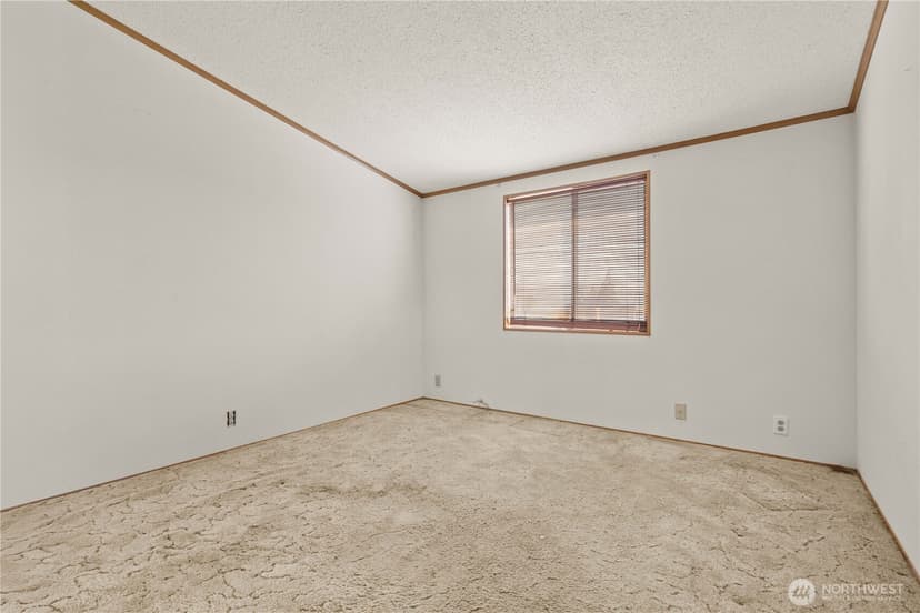 Property photo for 812 68th Avenue E, Fife photo 24