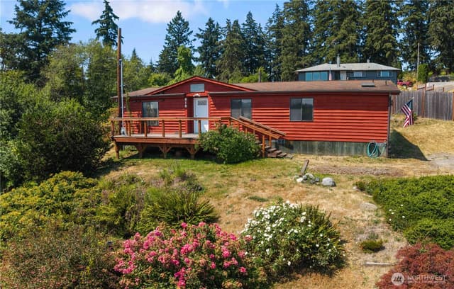 Property photo for 812 68th Avenue E, Fife