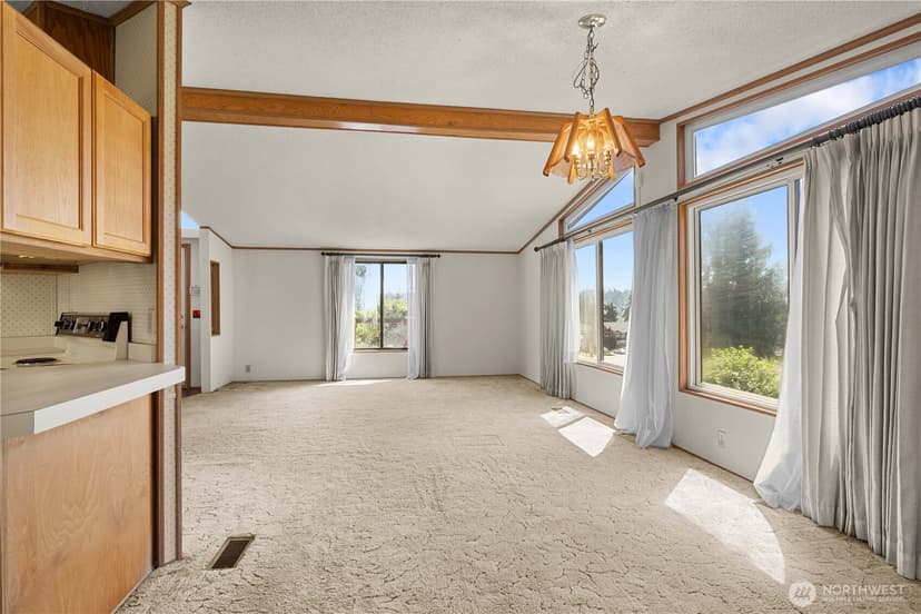 Property photo for 812 68th Avenue E, Fife photo 18