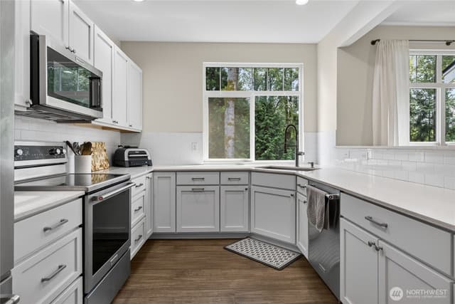 Property photo for 12712 Admiralty Way #B301, Everett photo 3