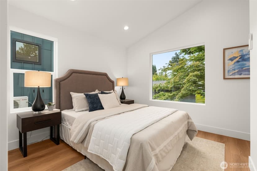 Property photo for 9211 12th Avenue NE, Seattle photo 15