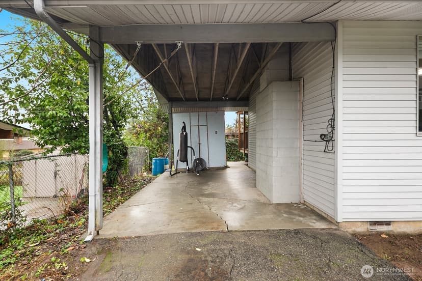 Property photo for 7537 44th Avenue S, Seattle photo 17