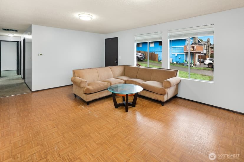 Property photo for 7537 44th Avenue S, Seattle photo 3