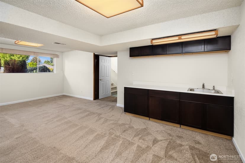 Property photo for 16252 13th Avenue SW, Burien photo 25