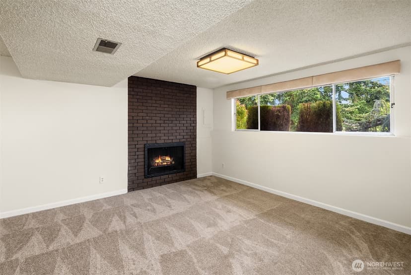 Property photo for 16252 13th Avenue SW, Burien photo 26