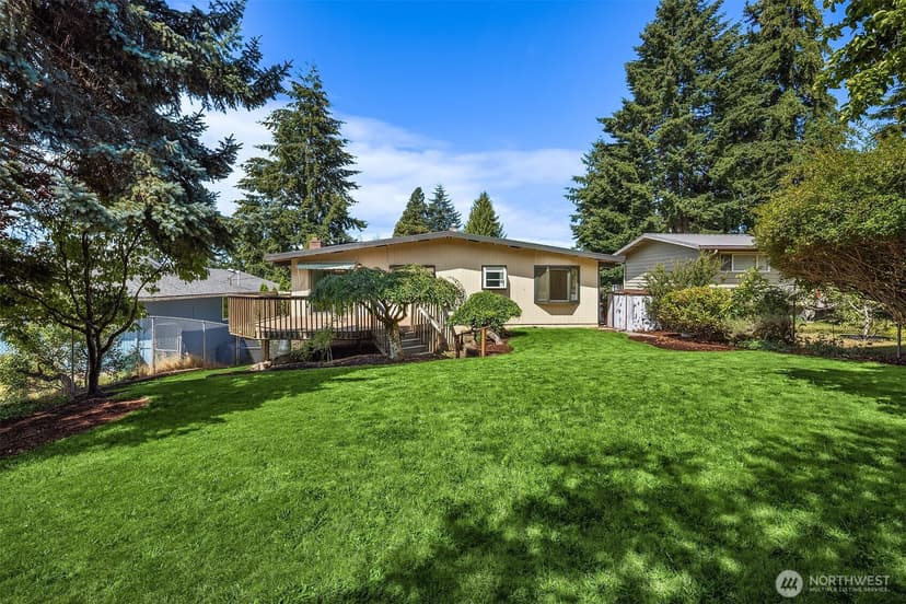Property photo for 16252 13th Avenue SW, Burien photo 3
