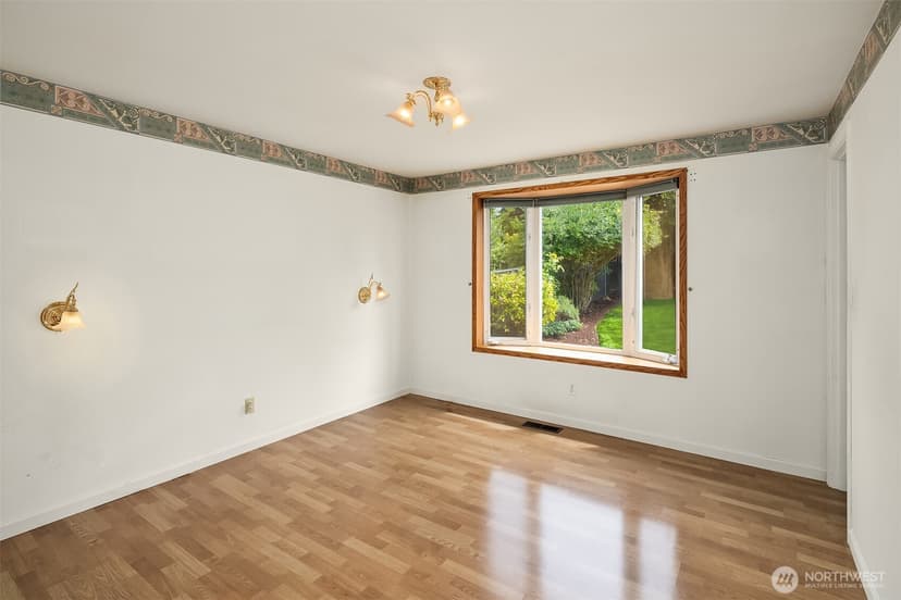 Property photo for 16252 13th Avenue SW, Burien photo 18