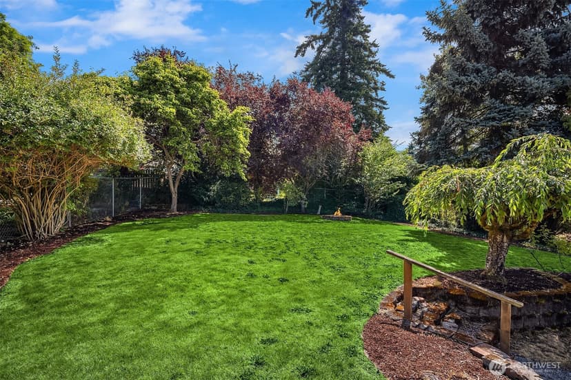 Property photo for 16252 13th Avenue SW, Burien photo 4
