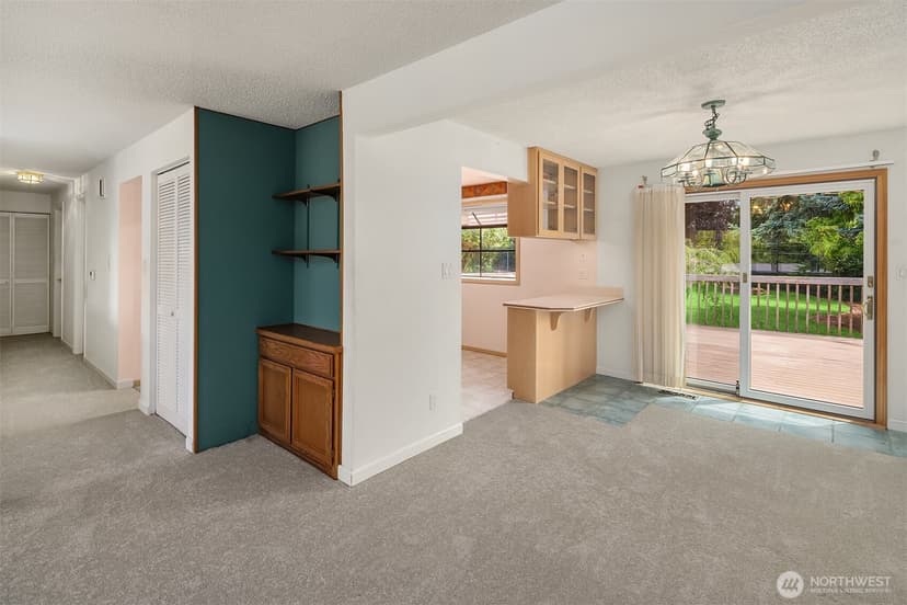 Property photo for 16252 13th Avenue SW, Burien photo 10