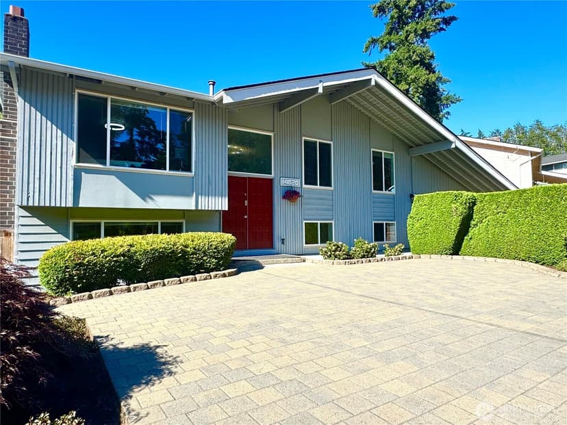 Property photo for 14820 NE 12th Street, Bellevue photo 4