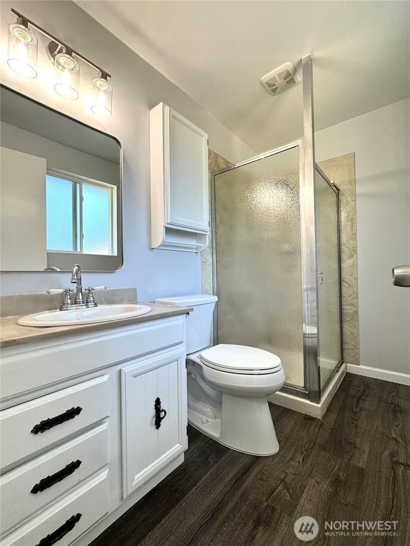Property photo for 14820 NE 12th Street, Bellevue photo 16