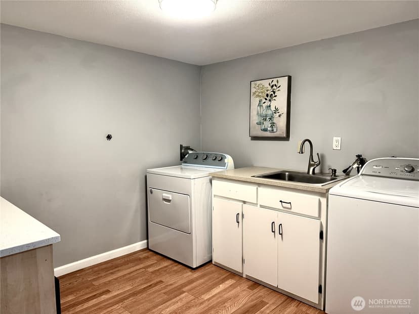 Property photo for 14820 NE 12th Street, Bellevue photo 25