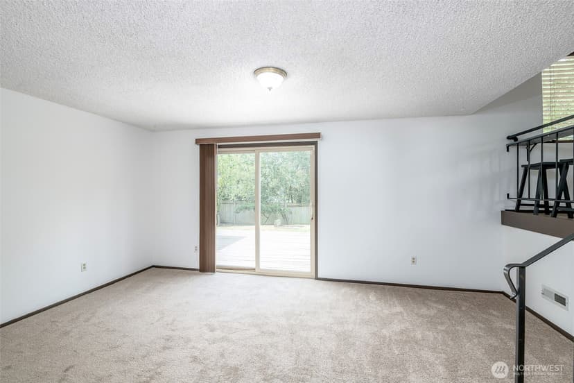 Property photo for 30031 45th Place S, Auburn photo 12
