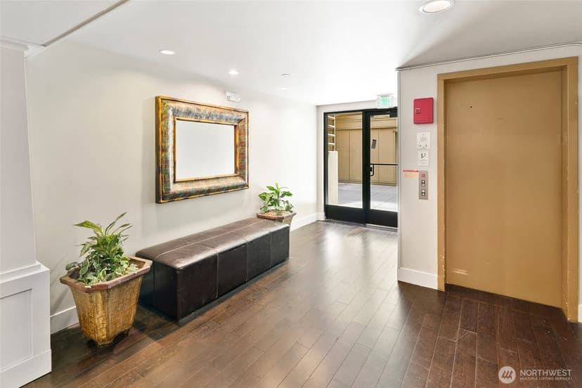 Property photo for 3401 Wallingford Avenue N #401, Seattle photo 22