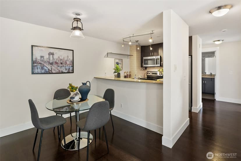 Property photo for 3401 Wallingford Avenue N #401, Seattle photo 7