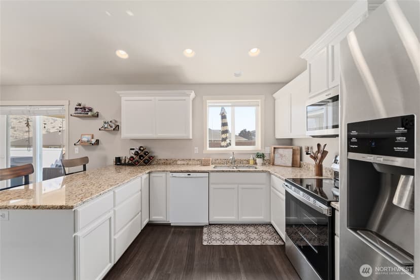 Property photo for 434 N Wilson Street, Chelan photo 4