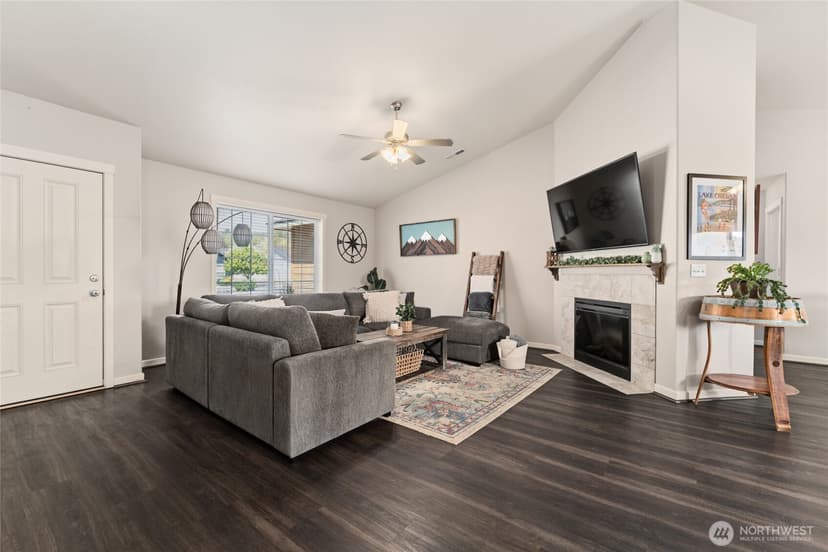Property photo for 434 N Wilson Street, Chelan photo 12