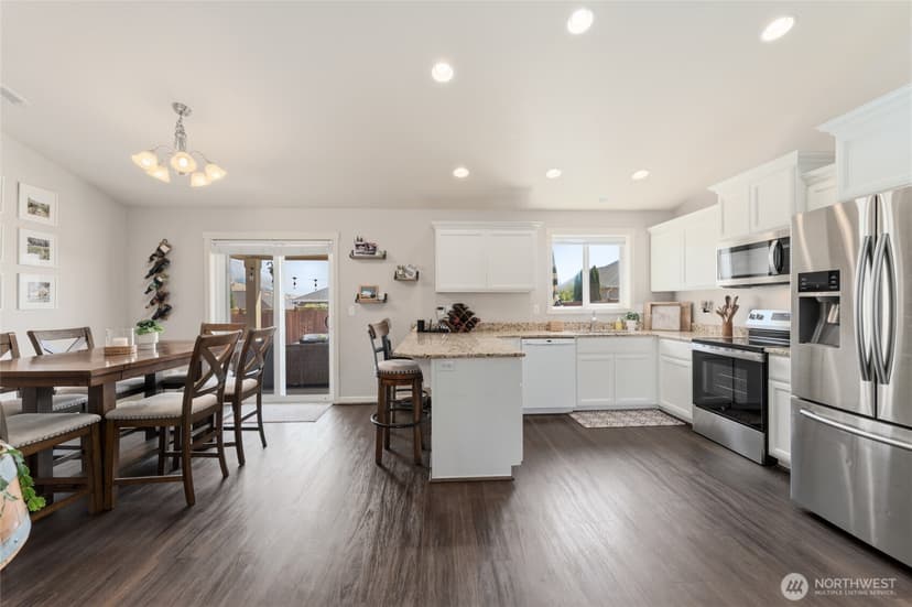 Property photo for 434 N Wilson Street, Chelan photo 6
