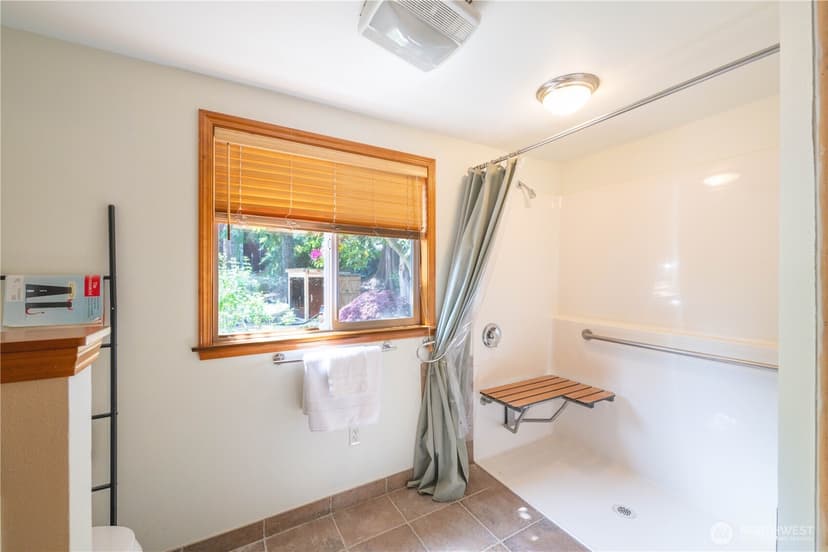 Property photo for 1109 S Davies Road, Lake Stevens photo 30